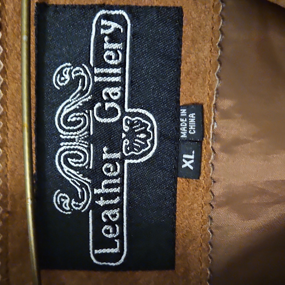 Brown Leather Jacket with Rustic Texture and Weathered Look - Picture 2 of 6